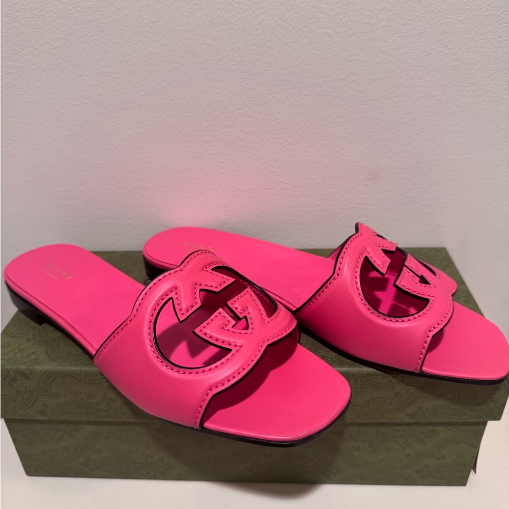 Gucci Vibrant Pink Slide Sandals